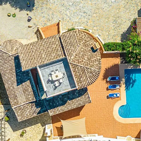 Abahana Villas Monte Cristo